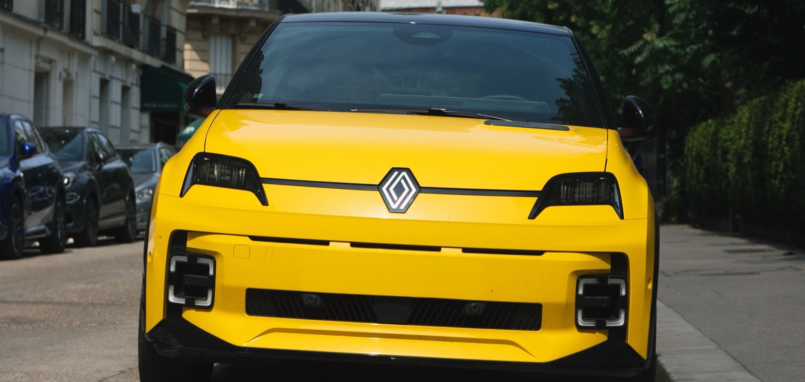 Quelle borne de recharge pour une Renault 5 E-Tech ?